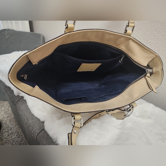 Coach 1941 Solid Leather Tote Bag - Picture 2 of 6